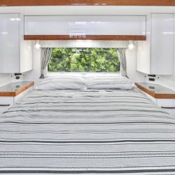 280SL-WHITE-Qbed-hero-web