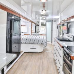 280SL-WHITE-living-web