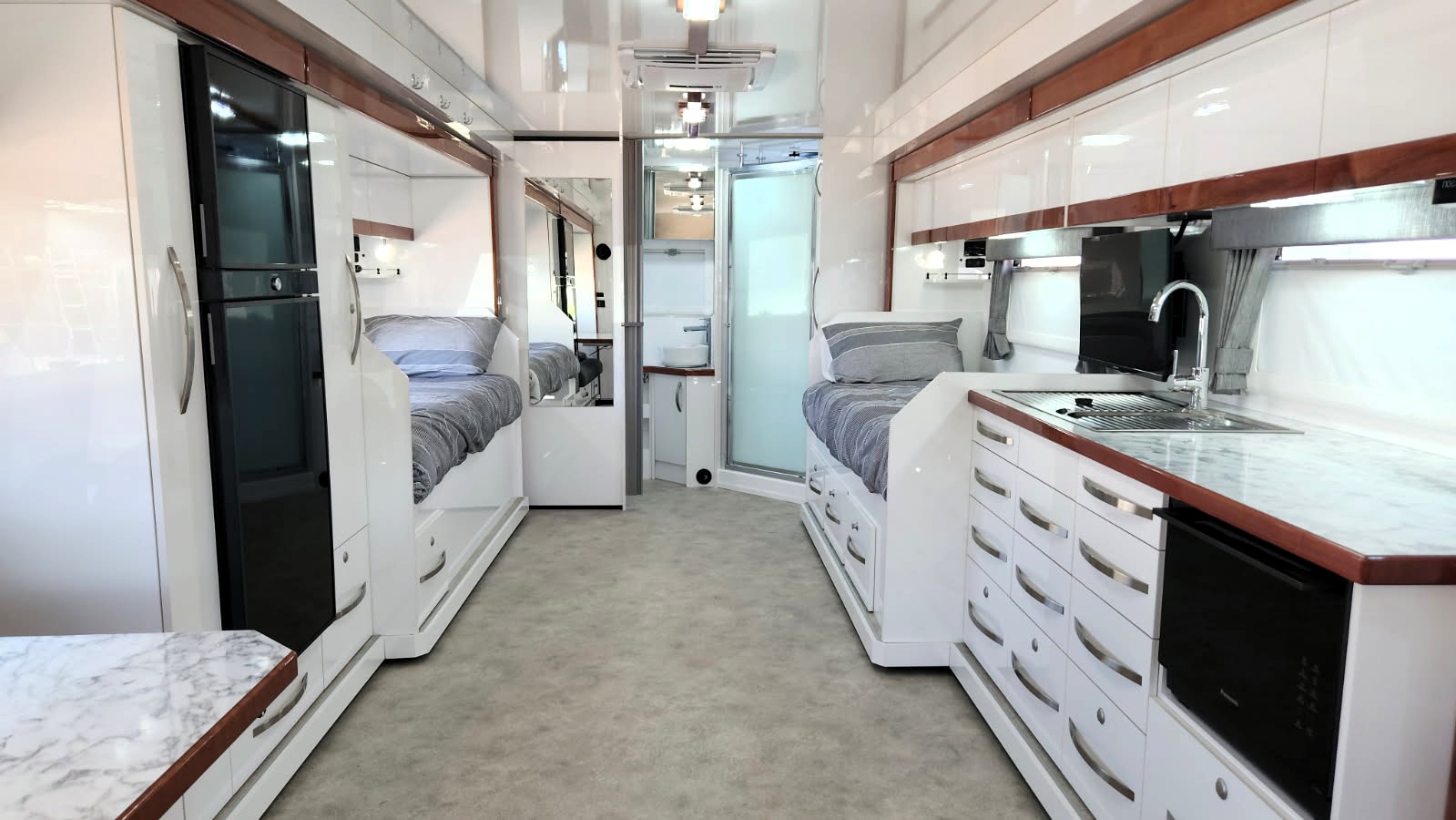 2802SL Living 1